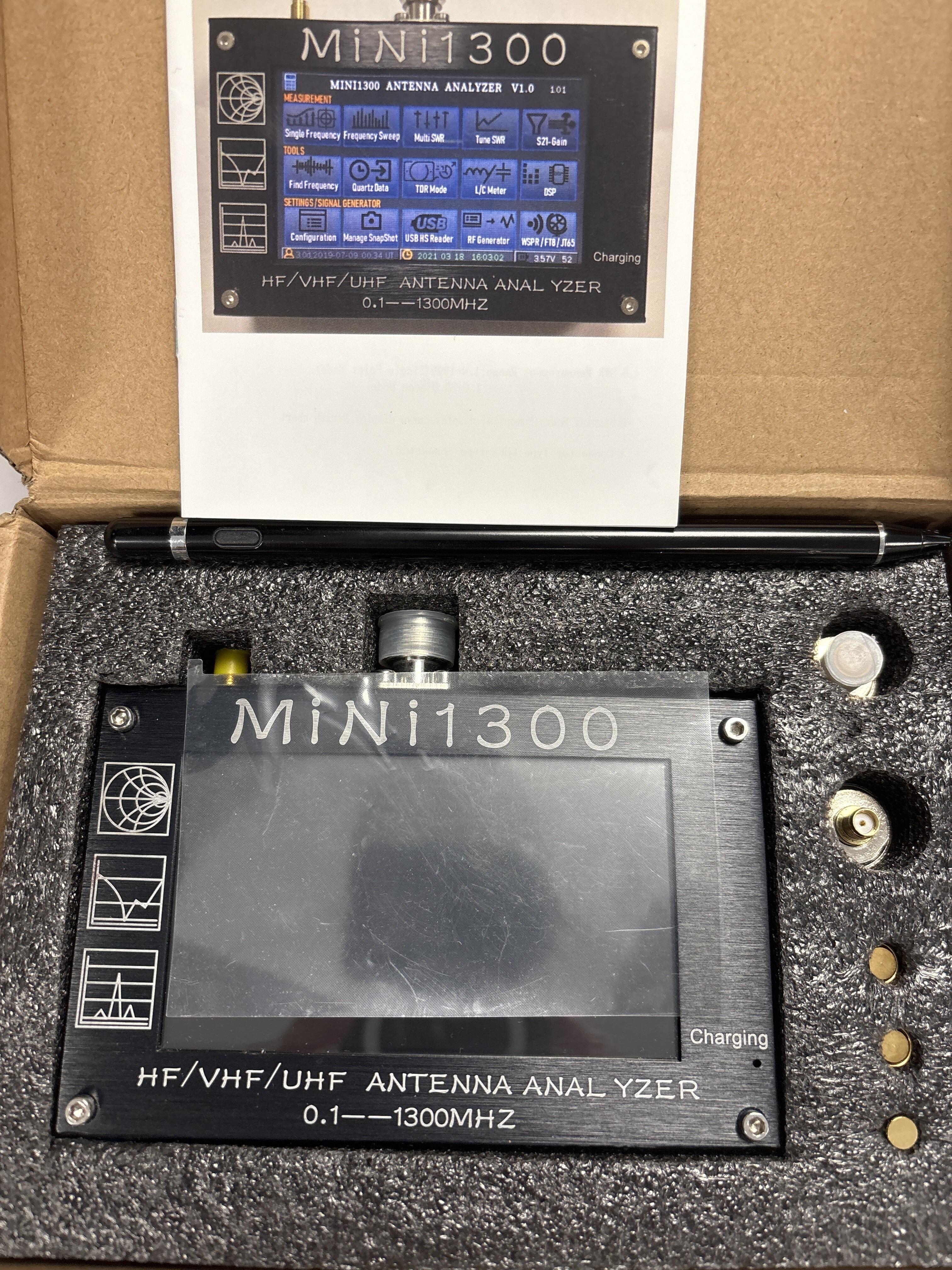 Mini-1300 antenna analyser with calibration accessories