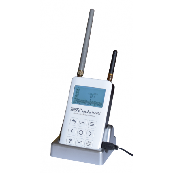 RF Explorer 6G Combo PLUS Slim controls and LCD display